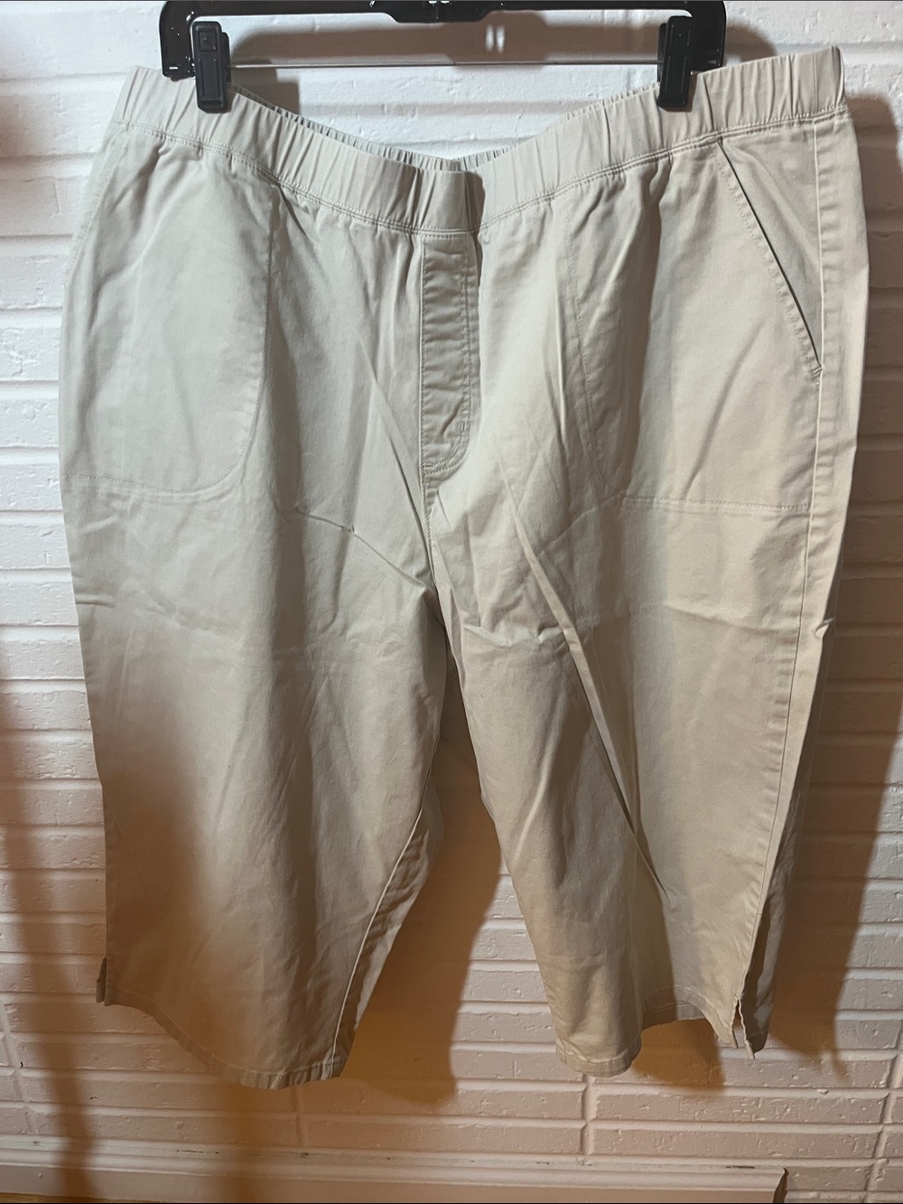 Women’s Elastic-Waist Khaki Chinos